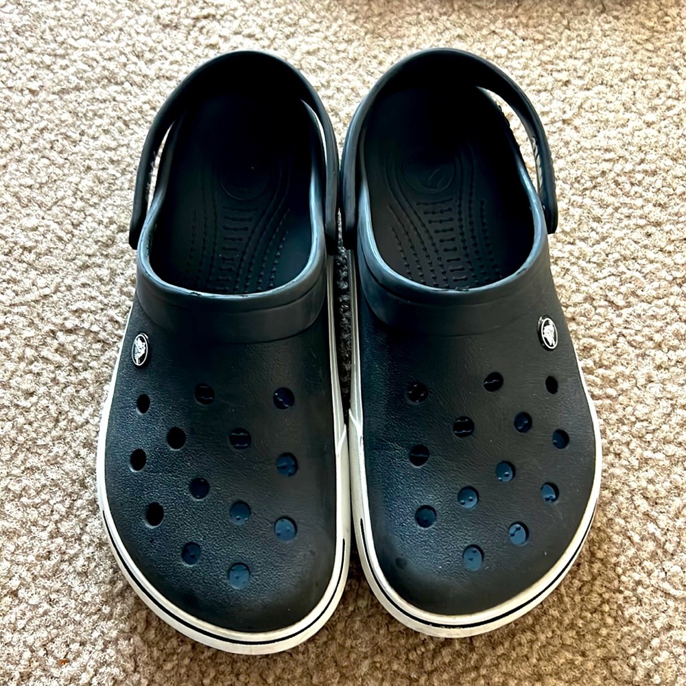 Shoes crocs men size 9 women 11